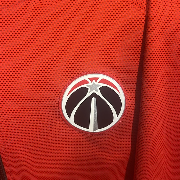 Official NBA Game Gear Washington Wizards Red Nike Warmup Hoodie. - Picture 3 of 10